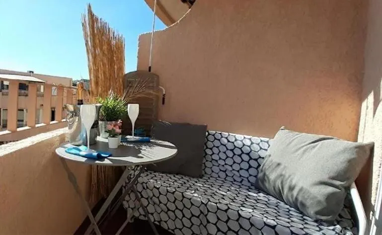 Appartement Vue Mer: Terrasse Panoramique et Confort Bandol 0*,  France